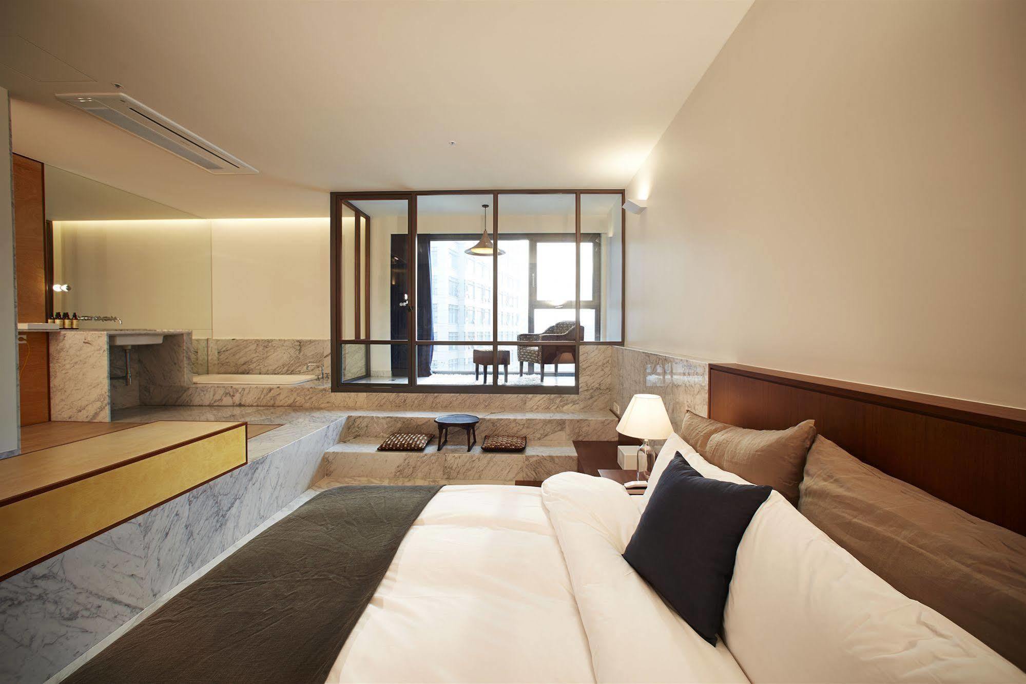 Snow Hotel โซล ภายนอก รูปภาพ